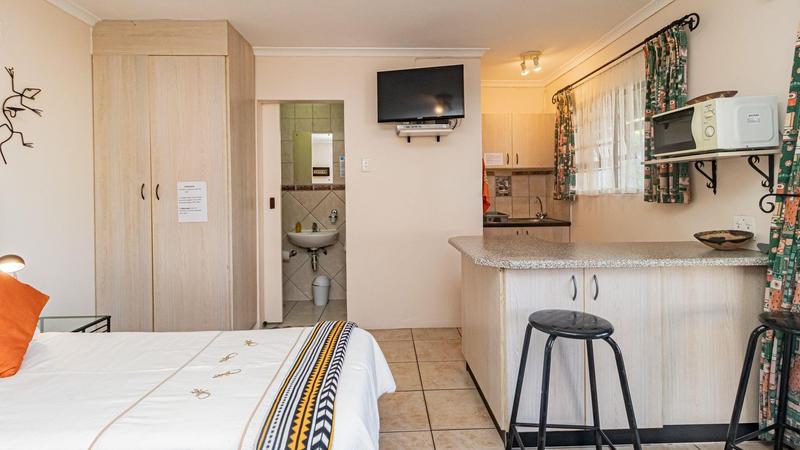 8 Bedroom Property for Sale in Fish Hoek Western Cape